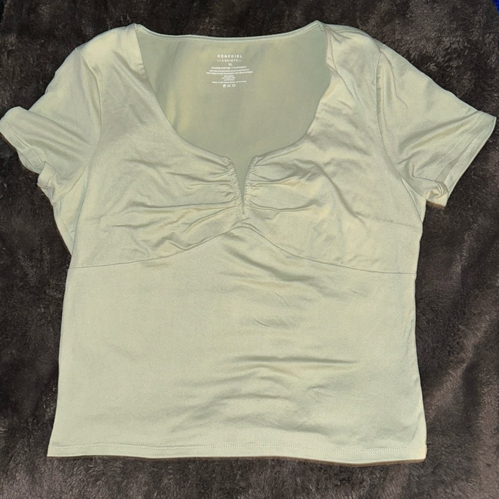 Plain cute top